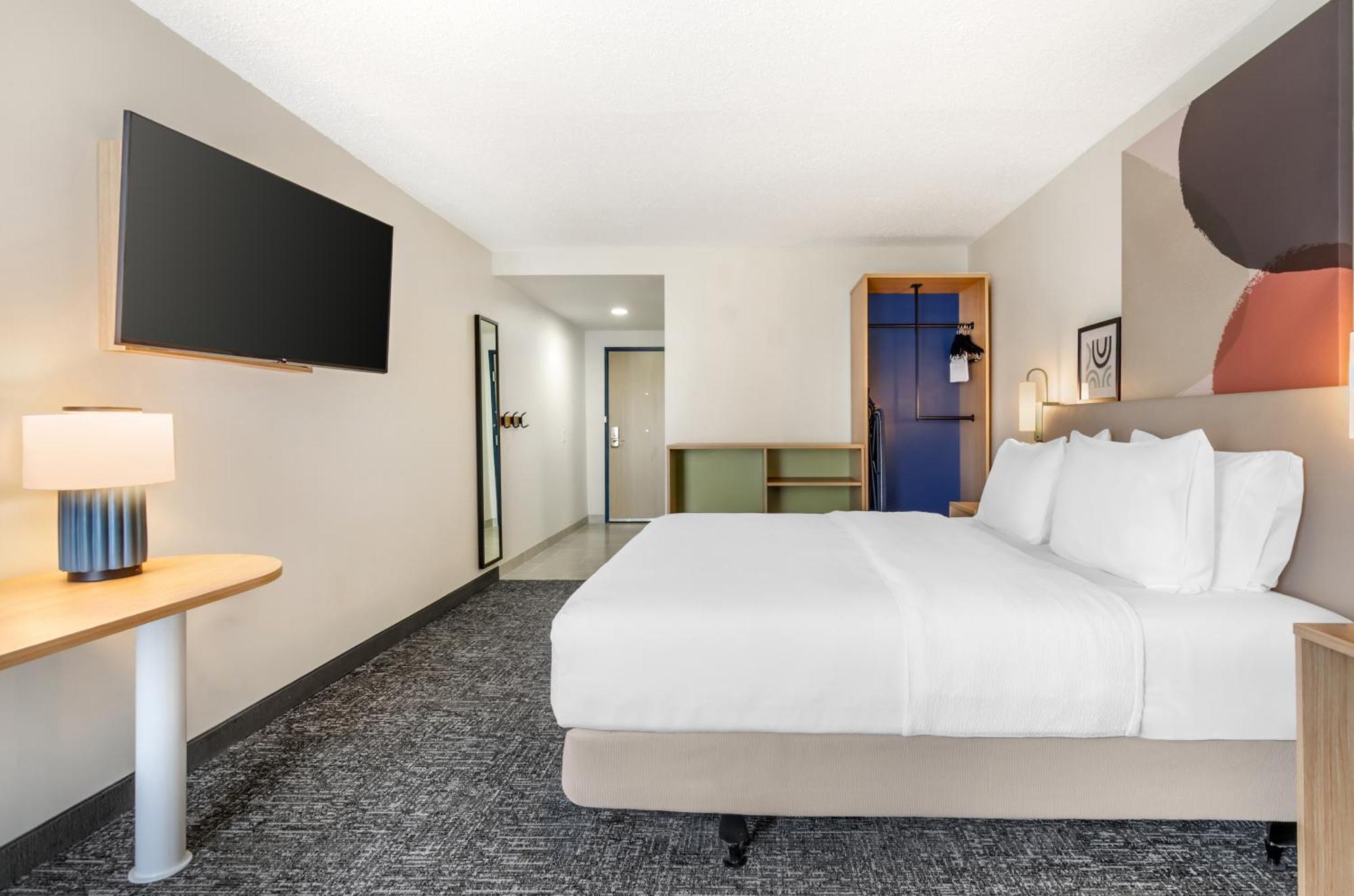 Spark By Hilton Roanoke Airport Exterior photo