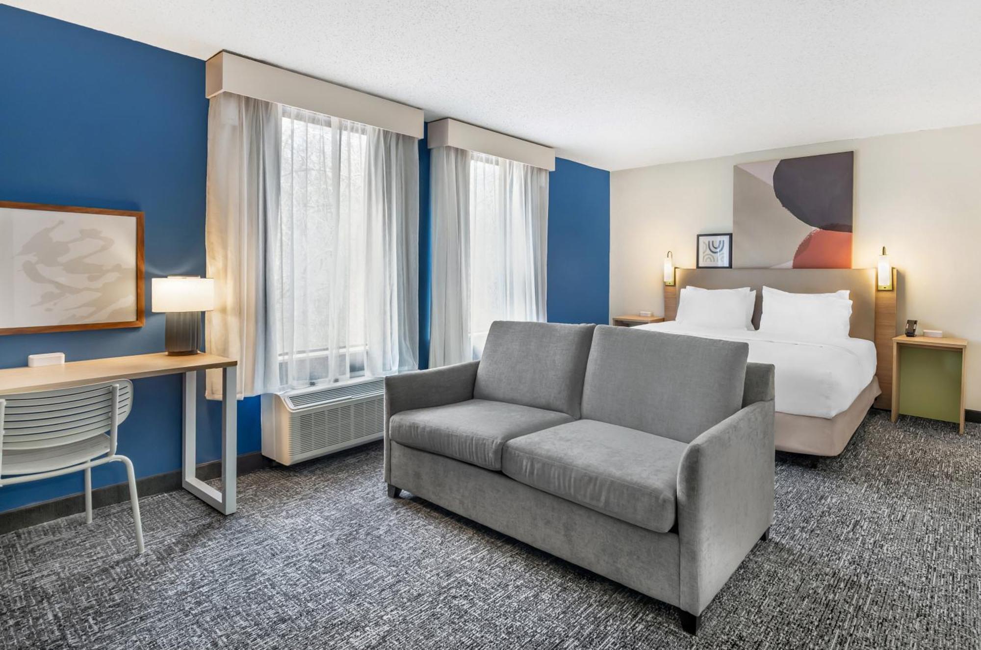 Spark By Hilton Roanoke Airport Exterior photo